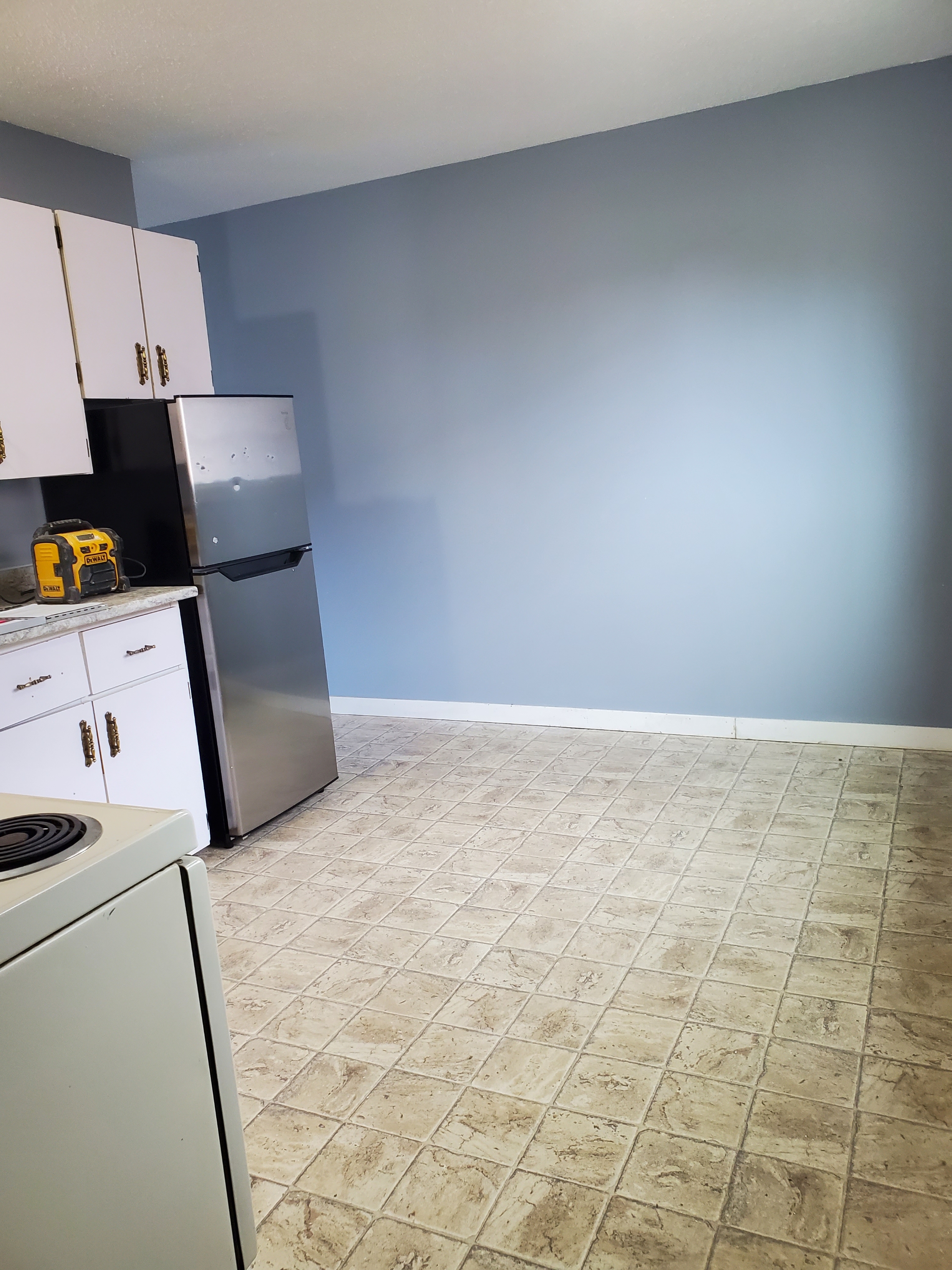 300-130 - F53 - 1900 Strathcona Avenue