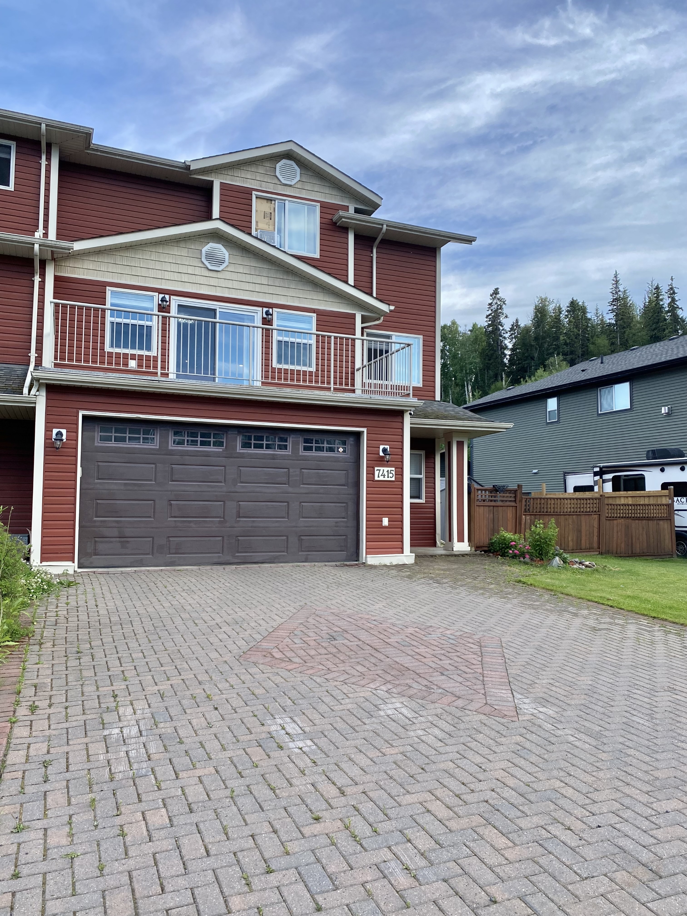 300-124 - 7415 Creekside Way