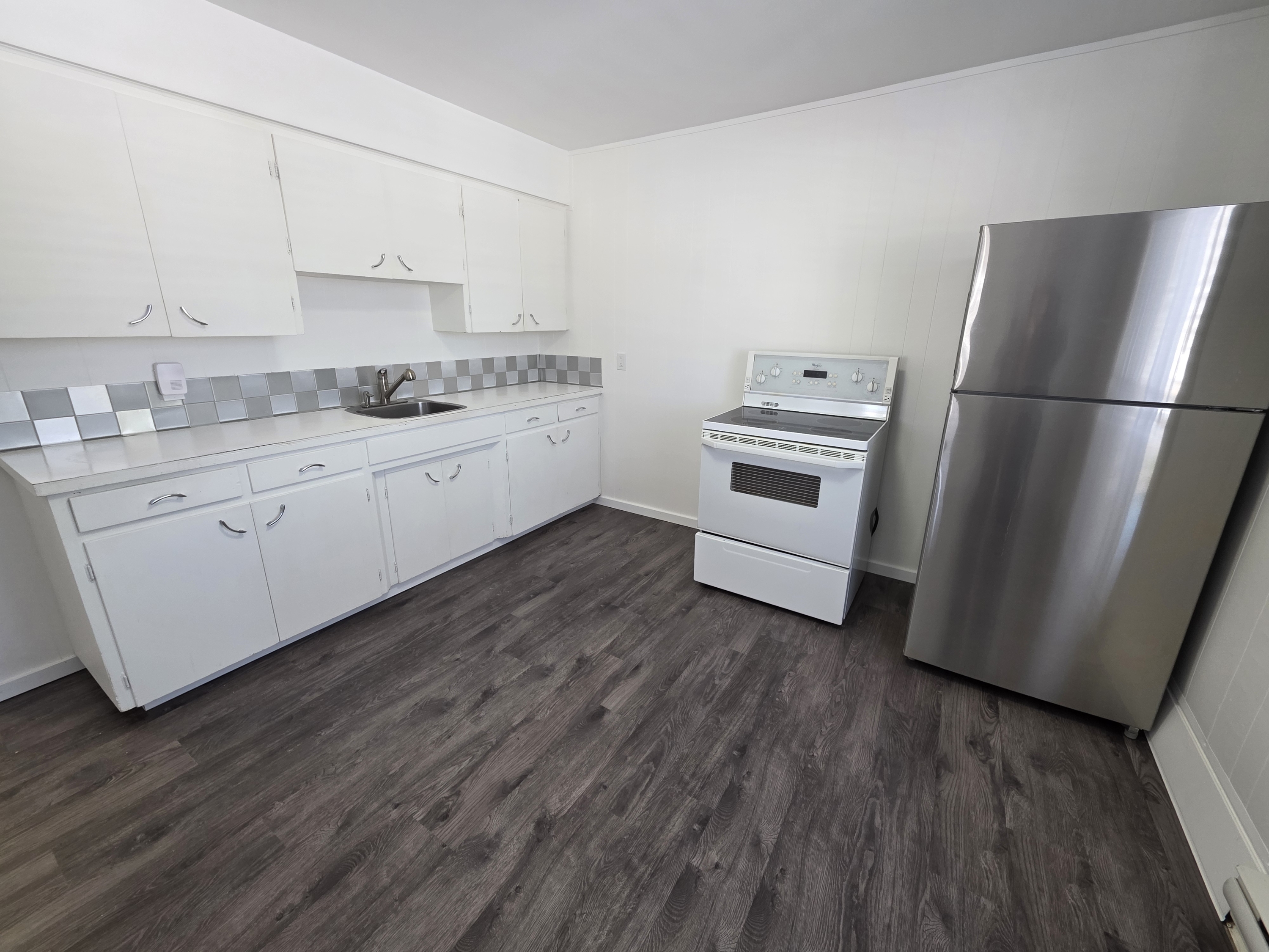 10511 102 Avenue - 3